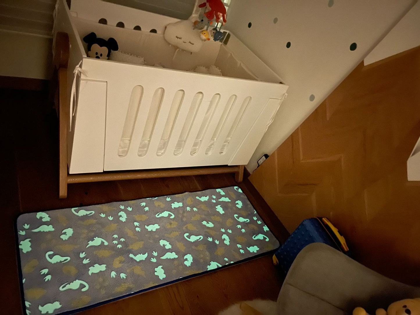 Tapete DINOSAURIOS Alfombra Luminosa Niños | 150x60cm Pie De Cama Dinosaurio